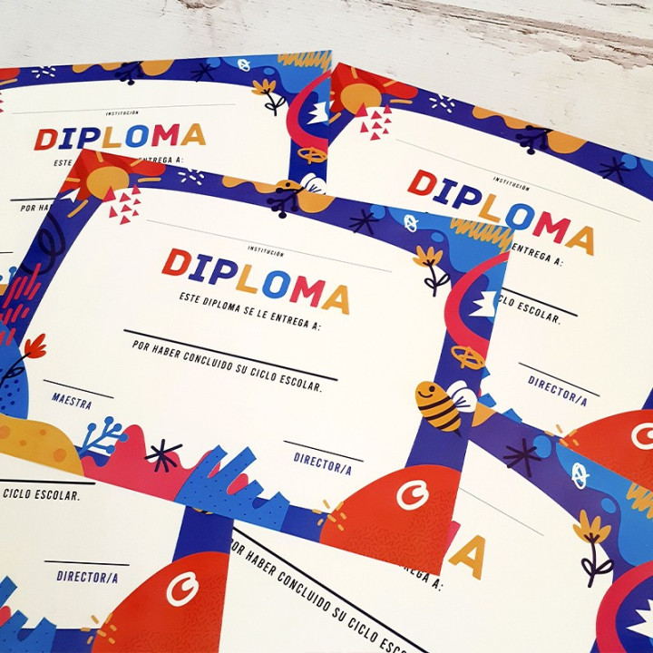MEDALLA,DIPLOMA Y CINTA Egresaditos