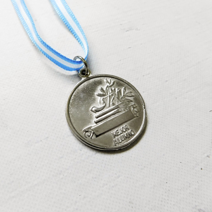 MEDALLA MAS CINTA MENCIONES ESPECIALES