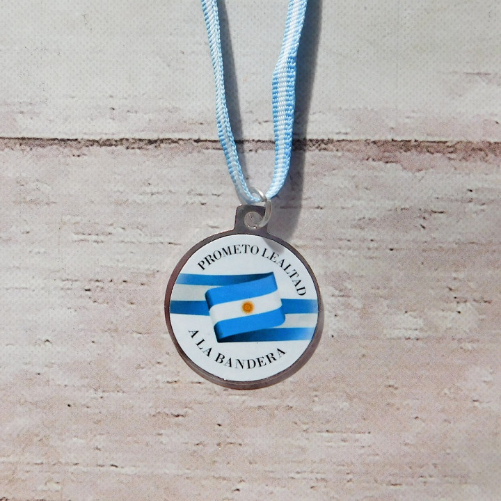 MEDALLA MAS CINTA PROMESA A LA BANDERA METAL CON VINILO