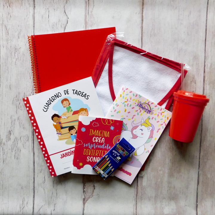 KIT ESCOLAR PARA JARDIN 9 UTILES