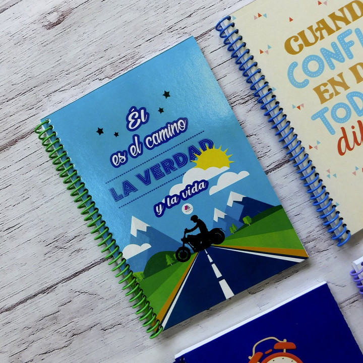 CUADERNO Tamaño A5 Anillados Religioso